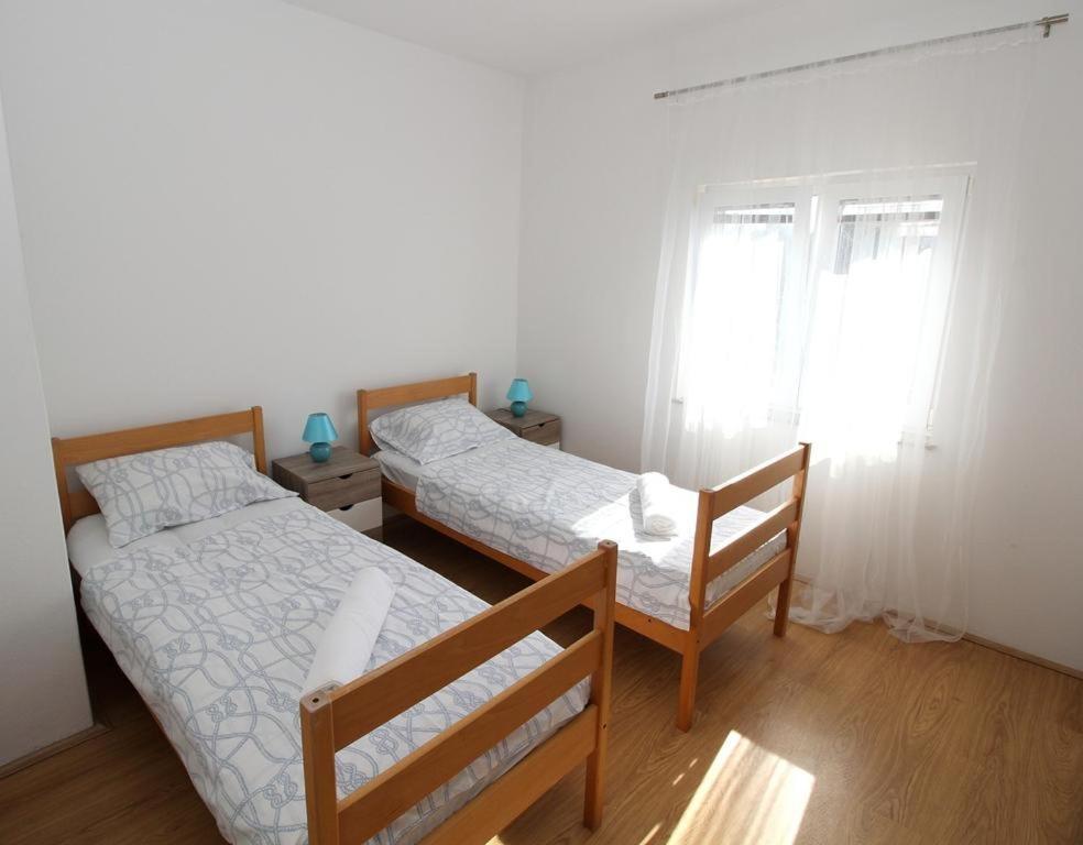 Apartmani Loli Ugljan Zewnętrze zdjęcie